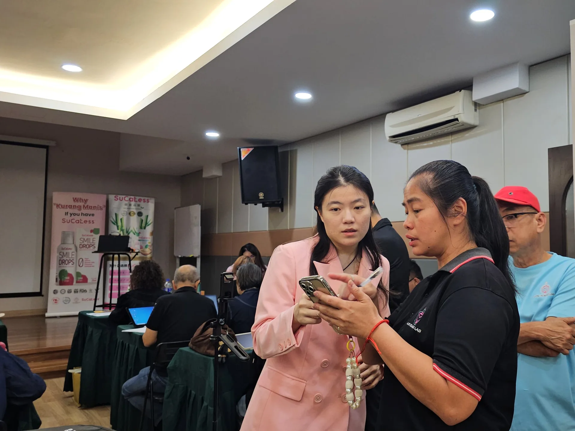 DCK consultant working directly with an SME participant during a client session
