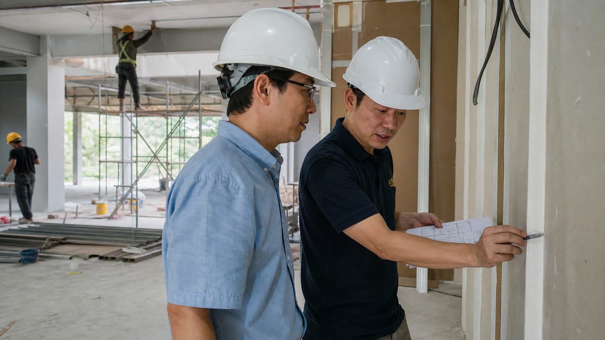 Contextual commercial construction review in Selangor